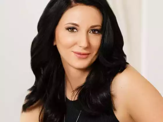 Anika Ray,
Spirituality
Expert at ندوة الانقلاب الصيفي